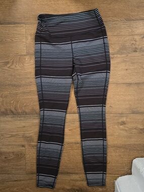 Athleta Striped High-Rise Performance Leggings – Women’s Small